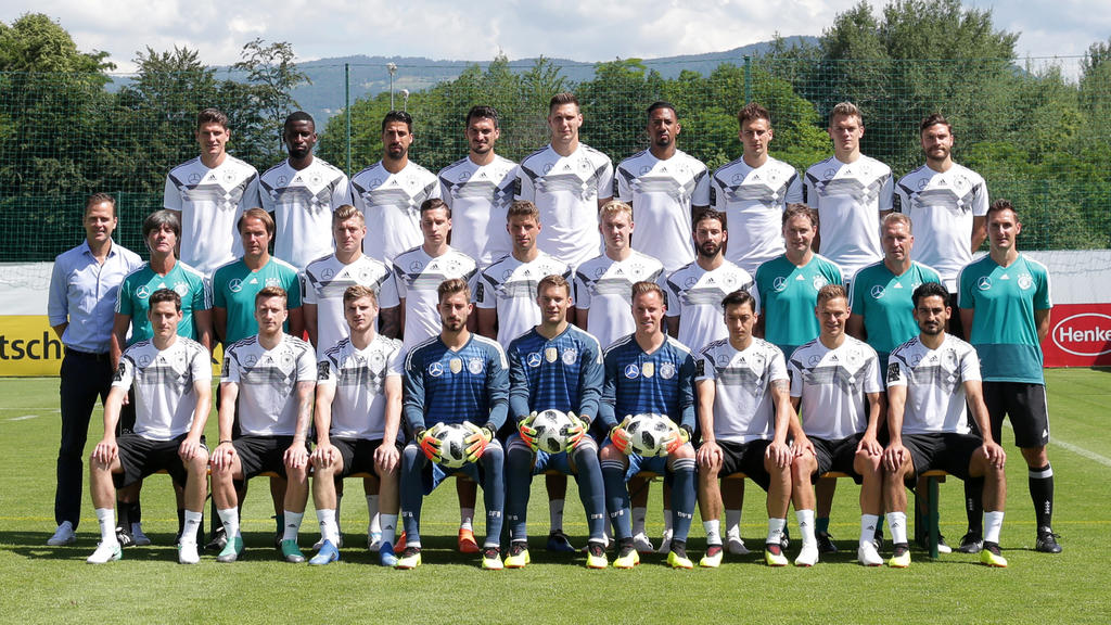 Soccer Football - FIFA World Cup - Germany Squad Official Team Photo - Eppan, Italy - June 5, 2018   The Germany squad pose for a team photo   REUTERS/Lisi Niesner