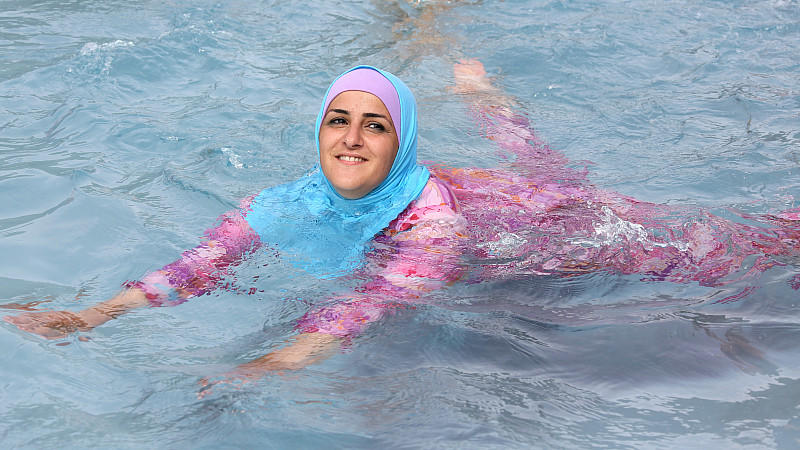 Herne: Gymnasium bestellt Burkinis für Schwimmunterricht