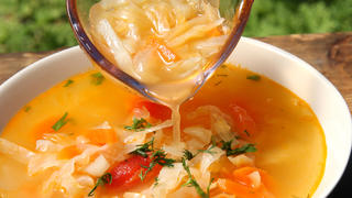 Die Kohlsuppe ist DER Klassiker unter den Suppen-Diäten 