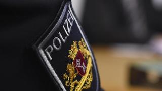 Abzeichen der Polizei Bremen auf Uniform