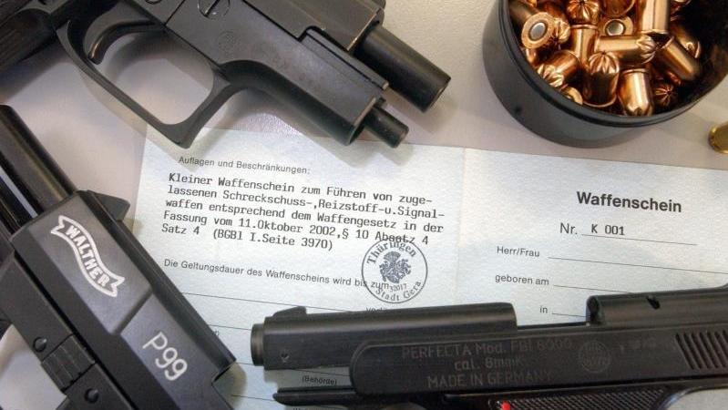 Die Zahl der Brandenburger mit Kleinem Waffenschein steigt. Foto: J.-P. Kasper/Symbolbild