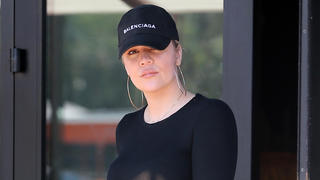 Khloe Kardashian and Tristan Thompson having a lunch date at Joey Woodland HillsPictured: Ref: SPL5005203 200618 NON-EXCLUSIVEPicture by: Clint Brewer / SplashNews.comSplash News and PicturesLos Angeles: 310-821-2666New York: 212-619-2666London: 0207 644 7656Milan: +39 02 4399 8577photodesk@splashnews.comWorld Rights, 