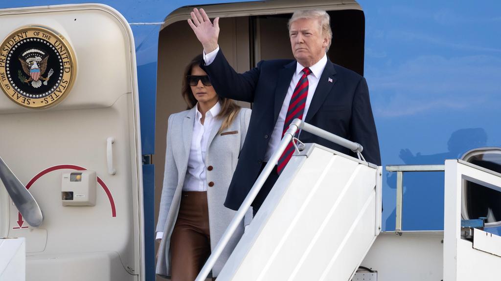 Trump und Melania bei Ankunft in Helsinki