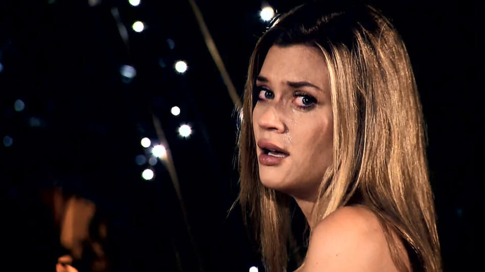 Die Bachelorette ringt nach Luft, ist in Tränen aufgelöst. Aber warum?