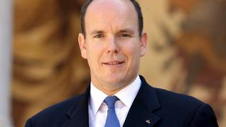 Prince Albert II of Monaco poses at the Monaco palace after attending a Catholic mass during which Prince Albert was enthroned as ruler of the Mediterranean principality, Tuesday 12 July 2005 in Monaco. EPA/VILLARD / NIVIERE  +++(c) dpa - Bildfunk+++