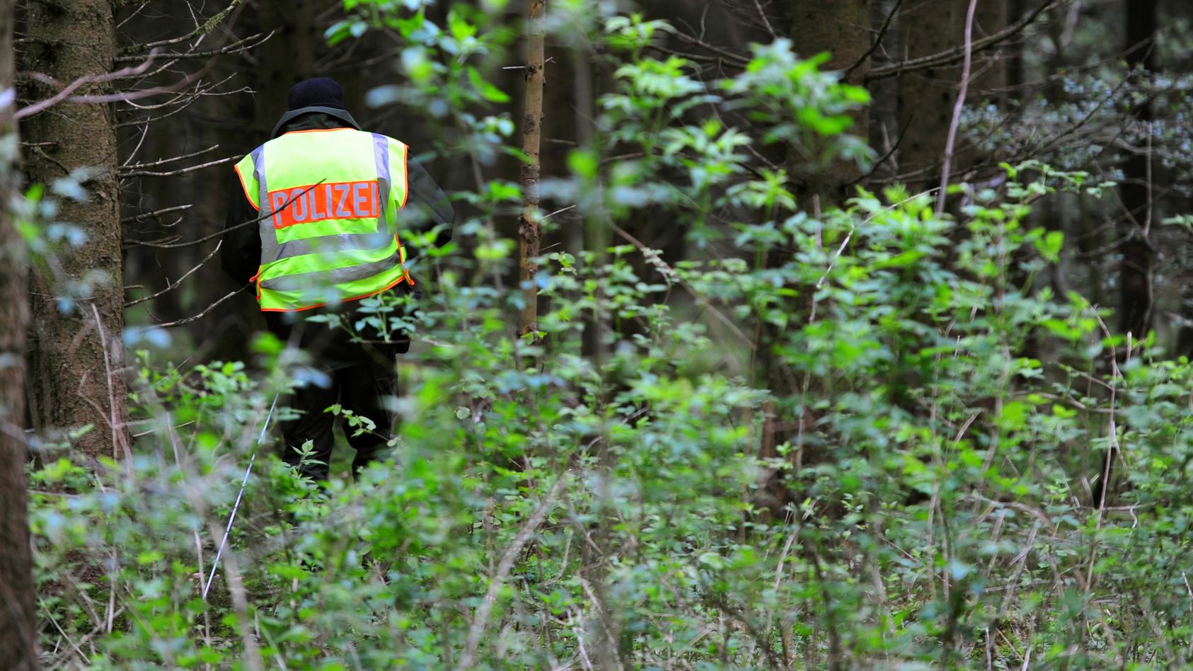 Eine Schülergruppe hat auf dem Limesweg in Hessen eine Leiche gefunden. (Foto: Motivbild)