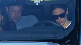 Ben Affleck is rushed to rehab by ex Jennifer Garner after an intervention at his home in Brentwood, CA. Affleck sat in the back of Jennifer's car on the way to the Malibu treatment center. They stopped at Jack In The Box for take-out on the way.Pictured: BEN AFFLECK,Jennifer GarnerRef: SPL5017981 220818 NON-EXCLUSIVEPicture by: SplashNews.comSplash News and PicturesLos Angeles: 310-821-2666New York: 212-619-2666London: 0207 644 7656Milan: +39 02 4399 8577Sydney: +61 02 9240 7700photodesk@splashnews.comWorld Rights, 