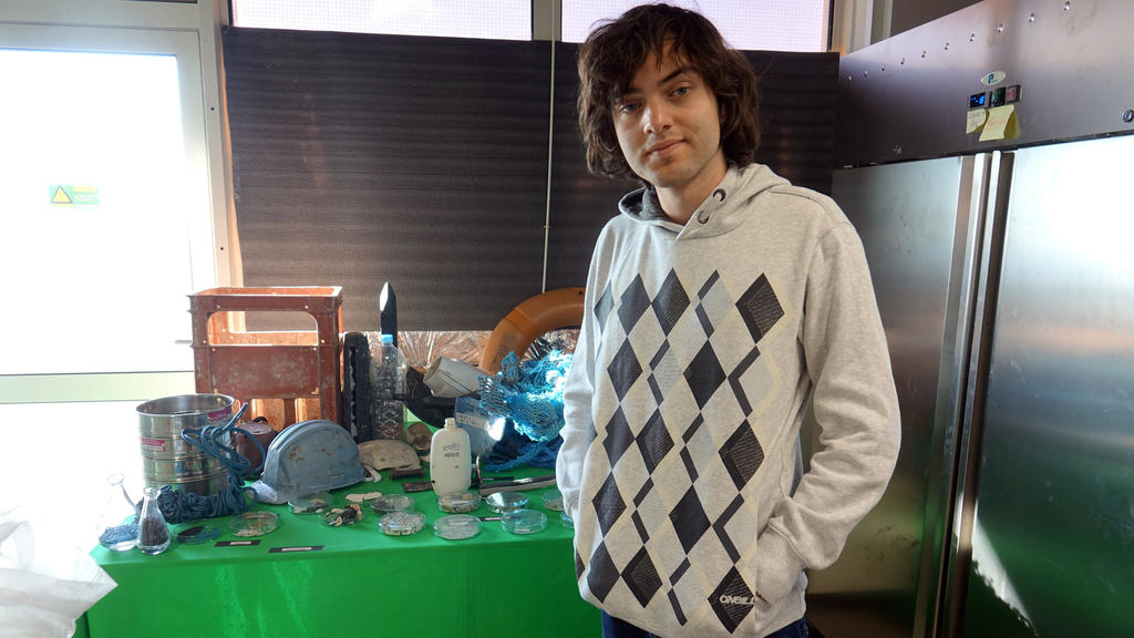 ARCHIV - 07.11.2017, Niederlande, Delft: Der junge Niederländer Boyan Slat, Gründer der Initiative «Ocean Cleanup», aufgenommen in der Zentrale von Ocean Cleanup. (zu dpa ««The Ocean Cleanup»: Countdown für Müllsammelaktion auf dem Meer» vom 02.09.20