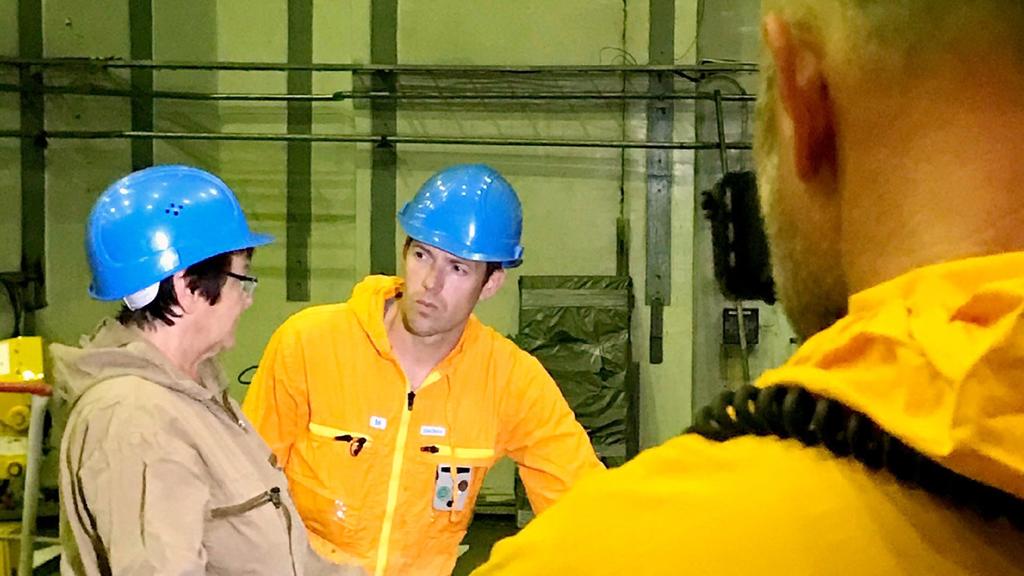 RTL-Nachtjournal-Moderator Maik Meuser in einem Atomkraftwerk
