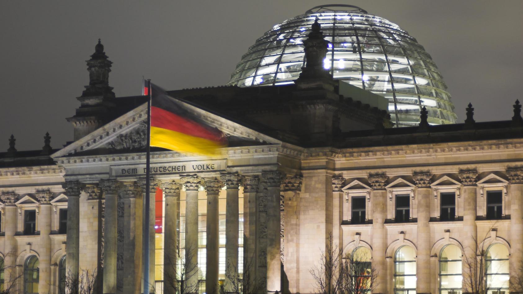 Strom Weg: Plötzlich Steht Der Bundestag Ohne Strom Da!