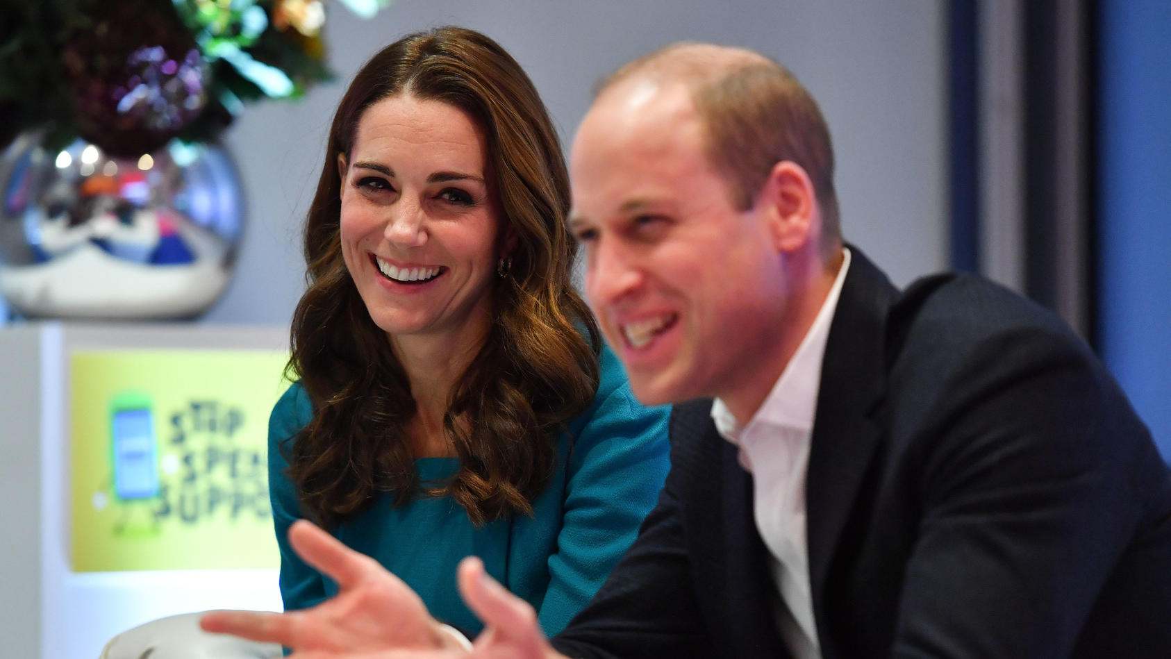 Herzogin Kate und Prinz William enthüllen noch nie zuvor gesehenes Foto von George, Charlotte und Louis