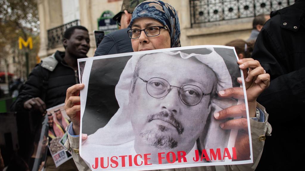 Nach Tod von Jamal Khashoggi, Proteste vor der saudischen Botschaft in Paris Demonstration, following the call of the AIDL (International Alliance for the Defence of Rights and Freedoms), in front of the Saudi Arabian Embassy in Paris, on October 25t