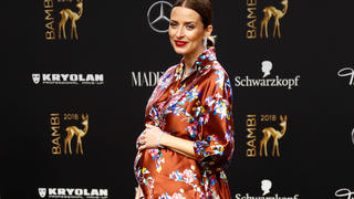 Eva Padberg poses on the red carpet before the Bambi 2018 Awards ceremony in Berlin, Germany, November 16, 2018.    REUTERS/Fabrizio Bensch