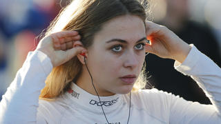 Formel-3-Pilotin Sophia Flörsch am Hockeinheimring