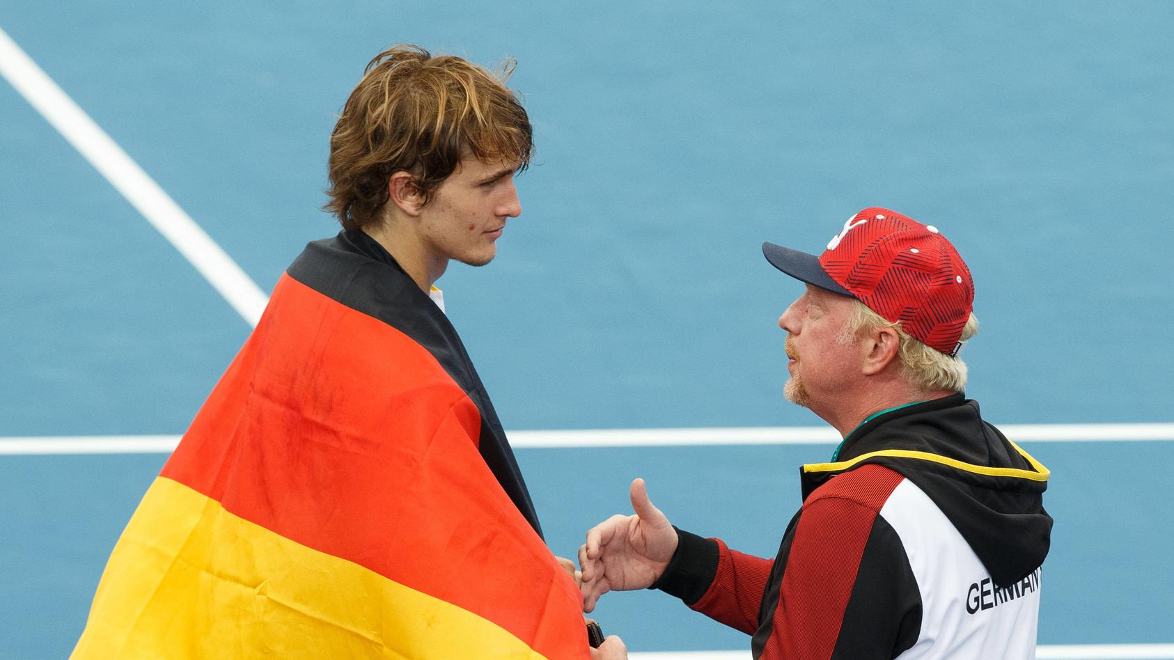 Spieler Alexander Zverev und Trainer Boris Becker gemeinsam beim Davis Cup
