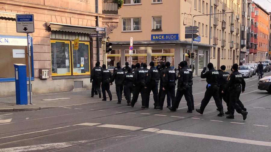 Aktueller Einsatz in Nürnberg: Polizisten sind in der Johannisstraße unterwegs.