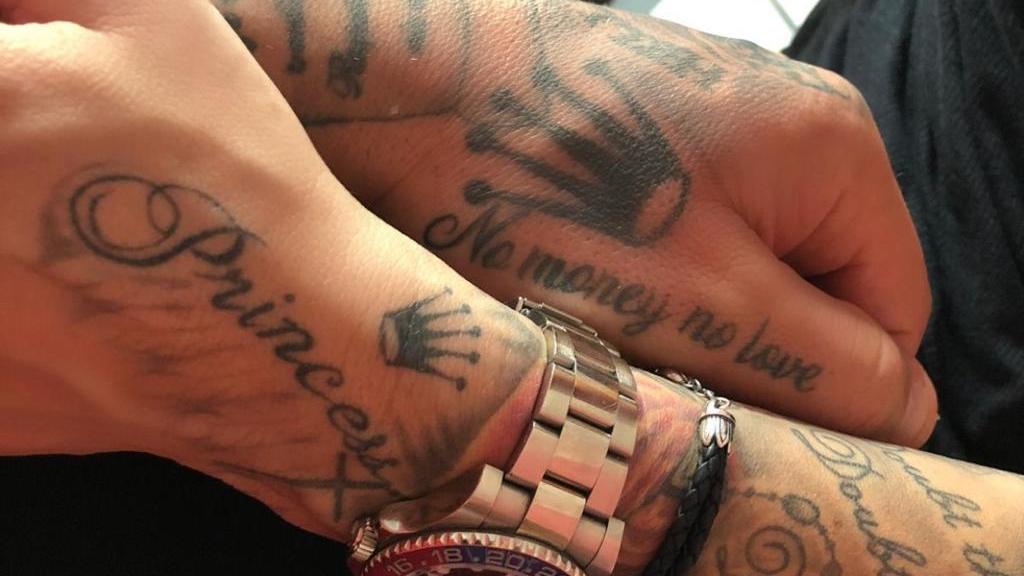 Cora Schumacher und ihr Freund Lenox zeigen ihr gemeinsames Tattoo