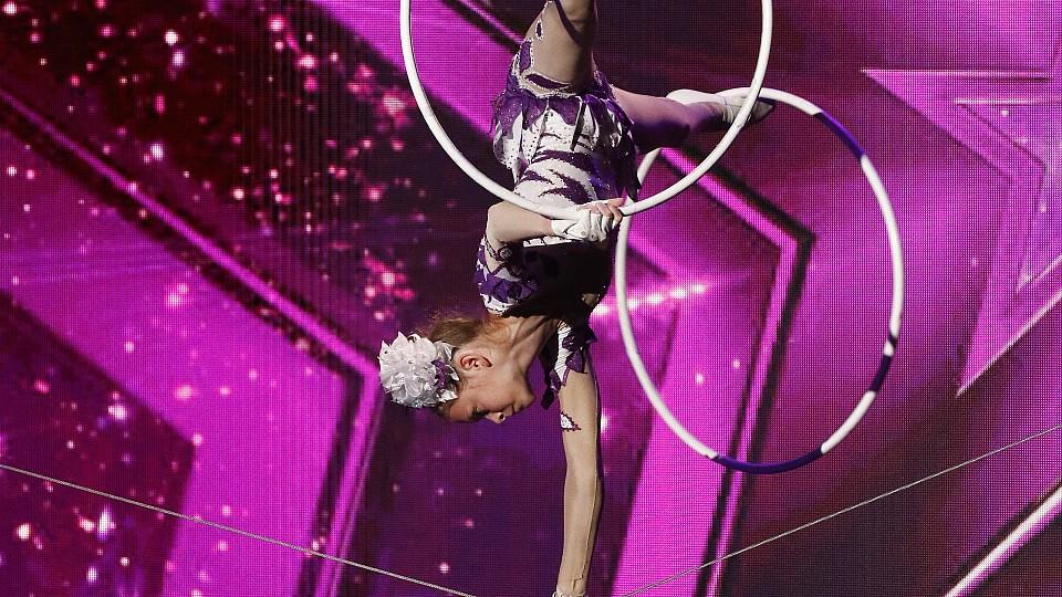 Ameli hat die Supertalent-Jury mit einer mega Performance beeindruckt. Doch dann hat sie sich leider den Arm gebrochen.