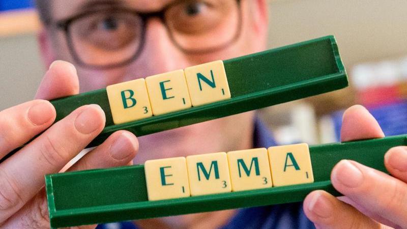 Hobby-Namensforscher Knud Bielefeld hat herausgefunden, dass Ben und Emma erneut die Hitliste der beliebtesten Vornamen in Deutschland anführen. Foto: Daniel Bockwoldt