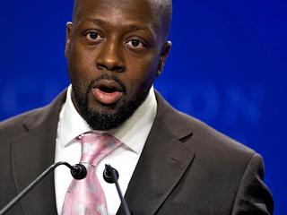 (FILE) A file picture dated 25 September 2008 shows Haiti-US musician Wyclef Jean during a press conference on the second day of the annual Clinton Global Initiative in New York, New York, USA. According to media reports on 03 August 2010, the Haitian-born recording artist is considering running for president of Haiti. Candidates have until 07 August to register for the Caribbean country's November election. EPA/RAMIN TALAIE  +++(c) dpa - Bildfunk+++