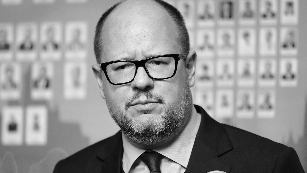 Gdansk's Mayor Pawel Adamowicz attends a meeting in Gdansk, Poland October 23, 2018. Picture taken October 23, 2018. Agencja Gazeta/Jan Rusek via REUTERS ATTENTION EDITORS - THIS IMAGE WAS PROVIDED BY A THIRD PARTY. POLAND OUT. NO COMMERCIAL OR EDI