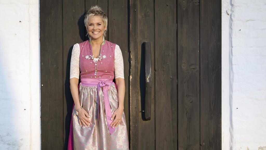 Inka Bause sucht auch bei "Bauer sucht Frau International" nach der großen Liebe für einsame Landwirte.