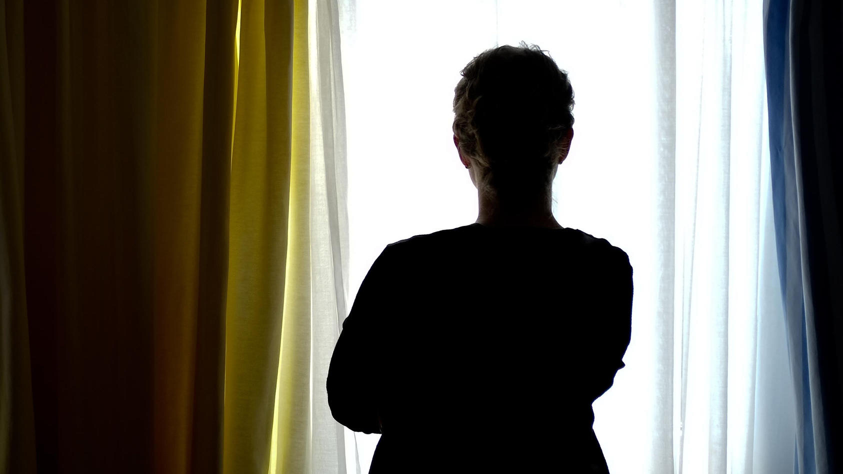 Frauen, die Opfer von Gewalt wurden, können sich in Österreich demnächst über eine spezielle Notrufnummer Hilfe holen.