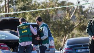Huelva, Spain. December 17th 2018. The Guardia Civil cordoned off an area in Huelva, Spain, in which a corpse has been found that may be of the teacher disappeared three days before, Laura Luelmo.The body that was found was found partially nude and with signs of violence, the investigation being kept open. |