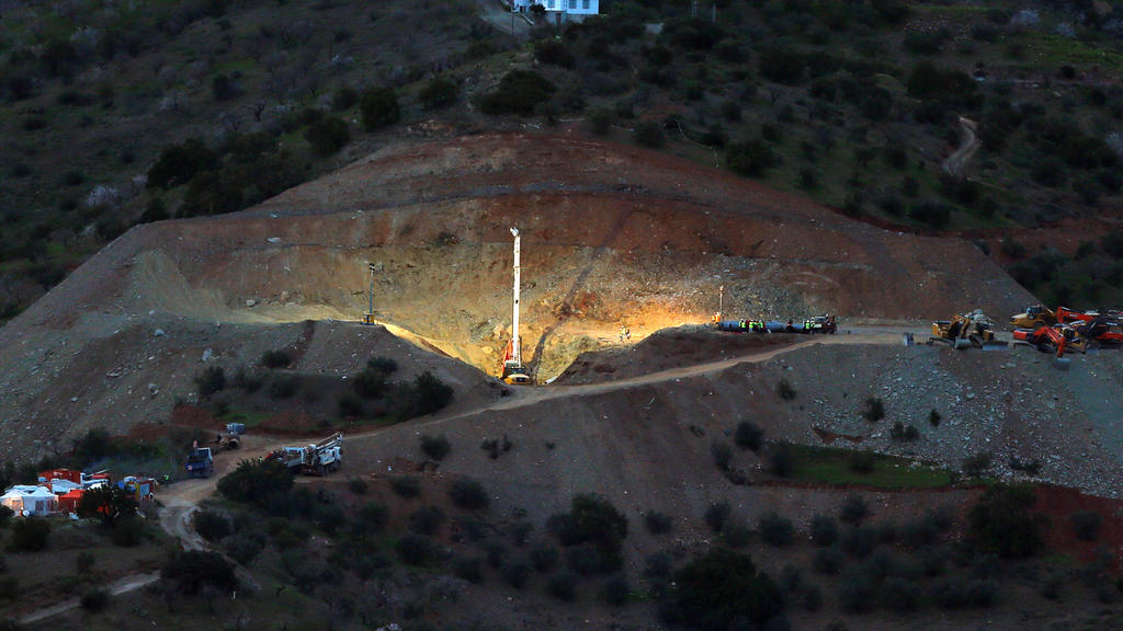 A drill is seen drilling a well at the area where Julen, a Spanish two-year-old boy fell into a deep well six days ago when the family was taking a stroll through a private estate, in Totalan, southern Spain, January 19, 2019. REUTERS/Jon Nazca