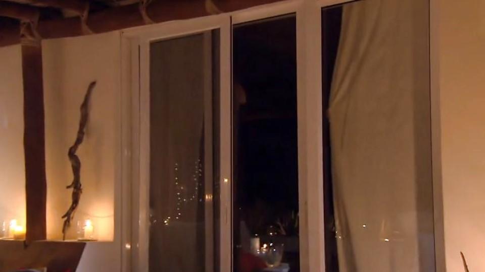 Da werden die Vorhänge zugezogen! Aber wer verbringt die Nacht mit Bachelor Andrej?