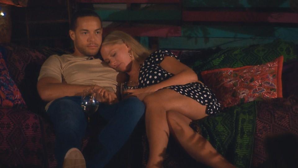 Andrej und Vanessa verbringen einen romantischen Abend, der eine unerwartete Wende nimmt.