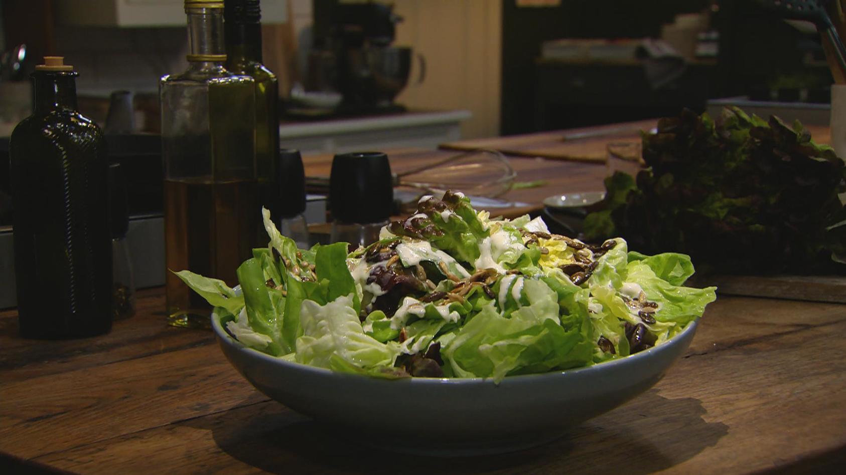 Grüner Salat mit Sahne-Vinaigrette: Vorspeise von Ronny Loll