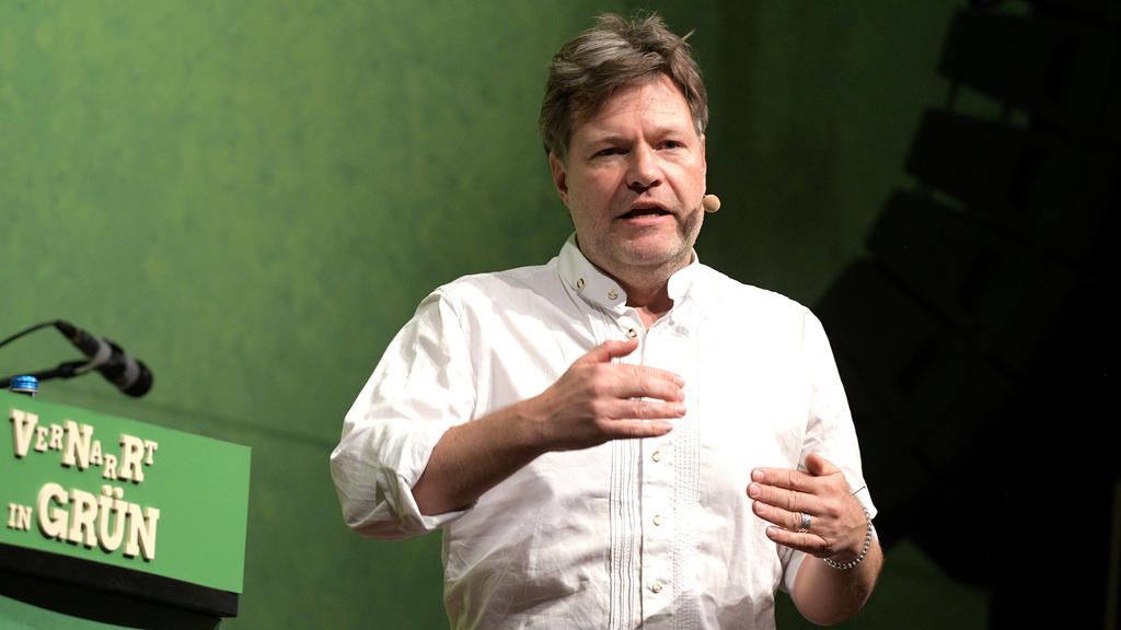 06.03.2019, Baden-Württemberg, Biberach: Politischer Aschermittwoch der Grünen in Baden-Württemberg in der Stadthalle. Robert Habeck, Bundesvorsitzender Bündnis90/ Die Grünen, spricht. Foto: Stefan Puchner/dpa +++ dpa-Bildfunk +++