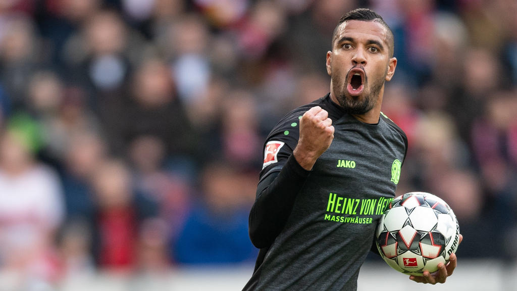 ARCHIV - 03.03.2019, Baden-Württemberg, Stuttgart: Fußball: Bundesliga, VfB Stuttgart - Hannover 96, 24. Spieltag in der Mercedes-Benz Arena. Hannovers Jonathas jubelt nach seinem Tor zum 3:1. (zu dpa "Vom Fehleinkauf zum Hoffnungsträger: Hannover br