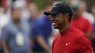 14.04.2019, USA, Augusta: Golf: US Masters, Einzel, Herren 4. Runde. Tiger Woods lächelt. Er feierte in Augusta seinen fünften Masters Sieg. Foto: David J. Phillip/AP/dpa +++ dpa-Bildfunk +++