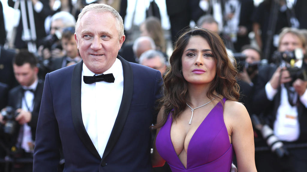 ARCHIV - 17.05.2015, Frankreich, Cannes: Francois-Henri Pinault, Unternehmer und Milliardär, und seine Frau Salma Hayek, US-mexikanische Schauspielerin, treffen zur Vorführung des Films Carol beim 68. Internationalen Filmfestival in Cannes ein. Nach