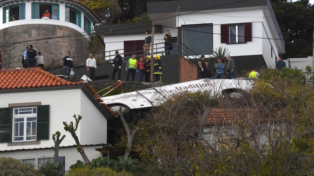 Bus accident in Madeira makes 28 dead Funchal, 04-17-2019 - Accident with bus in Madeira makes 28 dead confirmed. He got off to Canico after the Quinta Esplendida Hotel. (Rui Silva / Aspres / Global Images) PUBLICATIONxINxGERxSUIxAUTxONLY RuixSilva