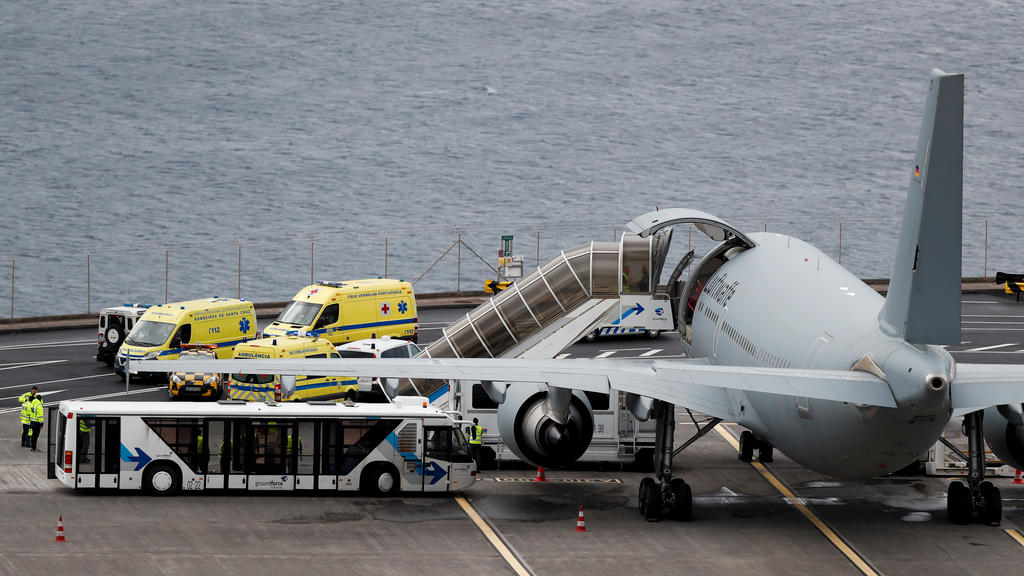 Die von der Bundeswehr nach Deutschland zurückgeholten Überlebenden der Buskatastrophe von Madeira haben die Heimreise gut überstanden.