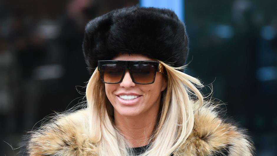 Keine Wahl: Katie Price will Sohn Harvey in Pflegeheim ...