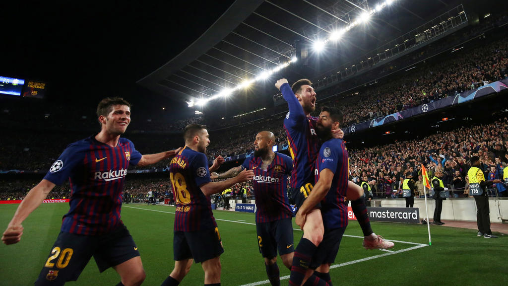 Soccer Football - Champions League Semi Final First Leg - FC Barcelona v Liverpool - Camp Nou, Barcelona, Spain - May 1, 2019  Barcelona's Lionel Messi celebrates scoring their second goal with Luis Suarez and team mates  REUTERS/Albert Gea