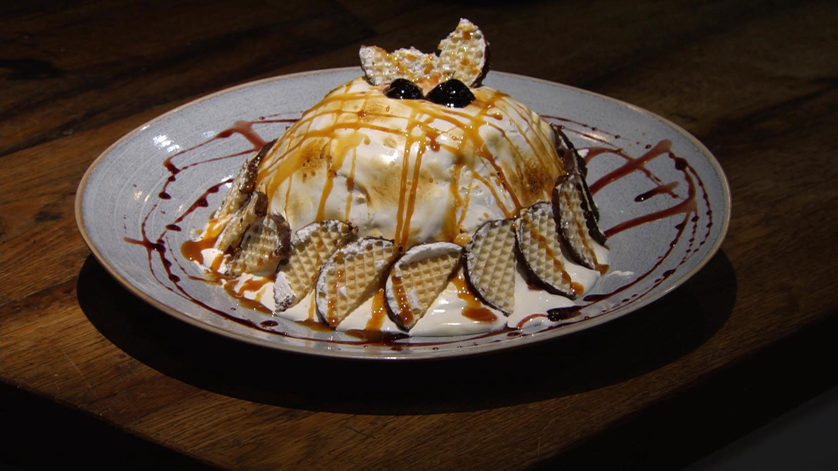 Schokokuss-Eisbombe: Dessert von Andrea Schirmaier-Huber