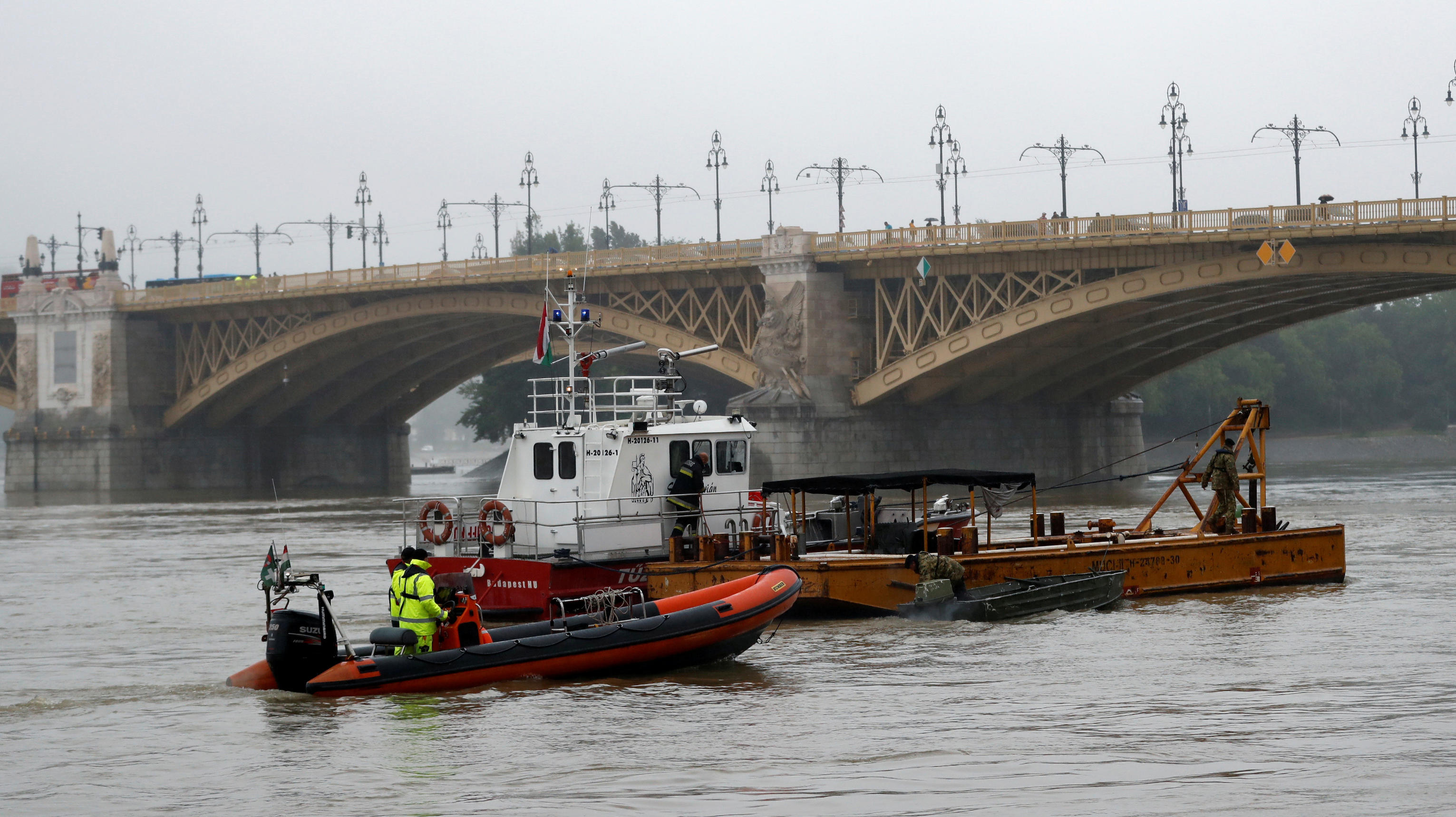 A rescue boat is seen after a ship accident that killed several people on the Danube river in Budapest, Hungary, May 30, 2019. REUTERS/Bernadett Szabo