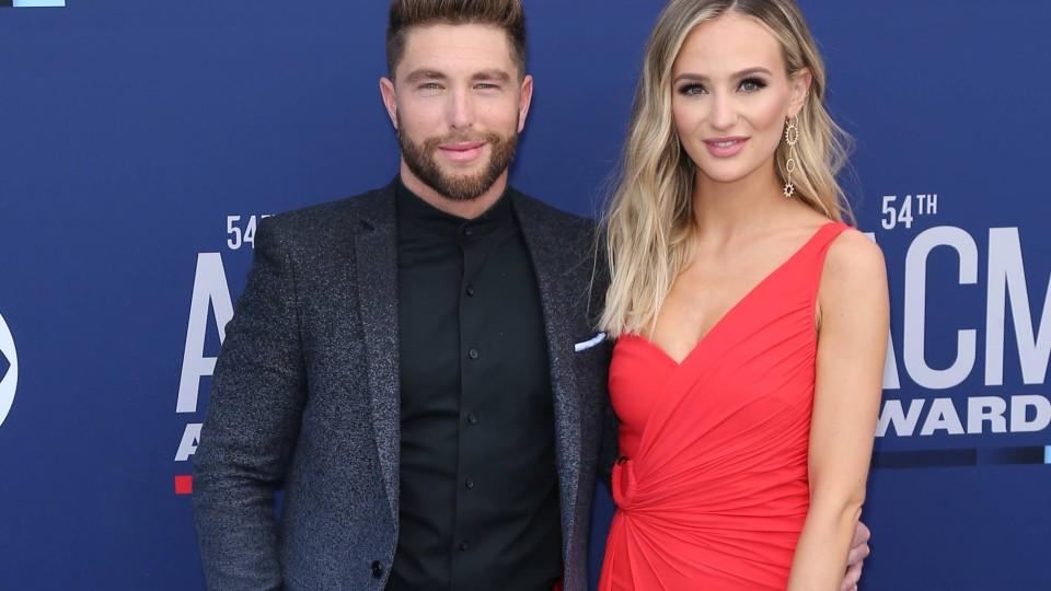 Chris Lane und Lauren Bushnell sind verlobt.