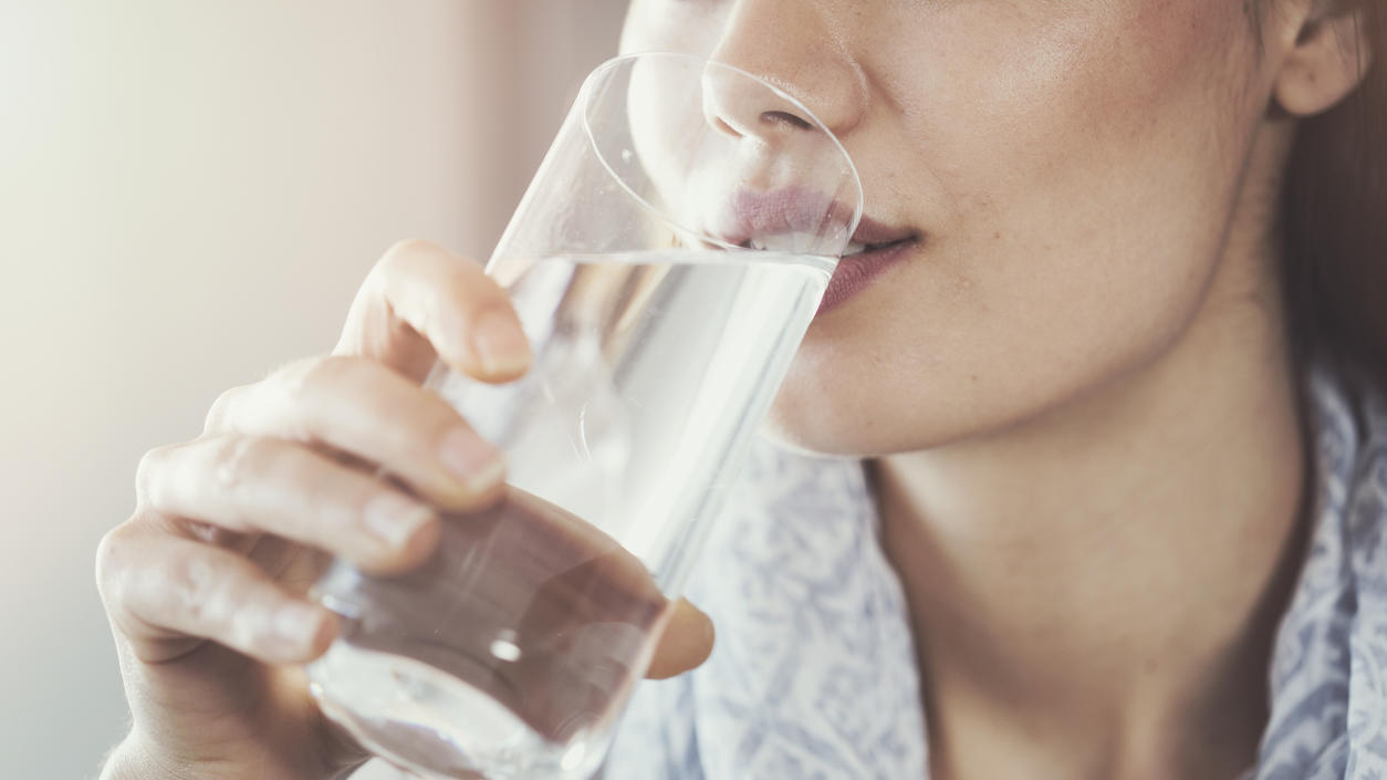 Stilles Mineralwasser Im Oko Test Zwei Teure Marken Uberzeugen Nicht