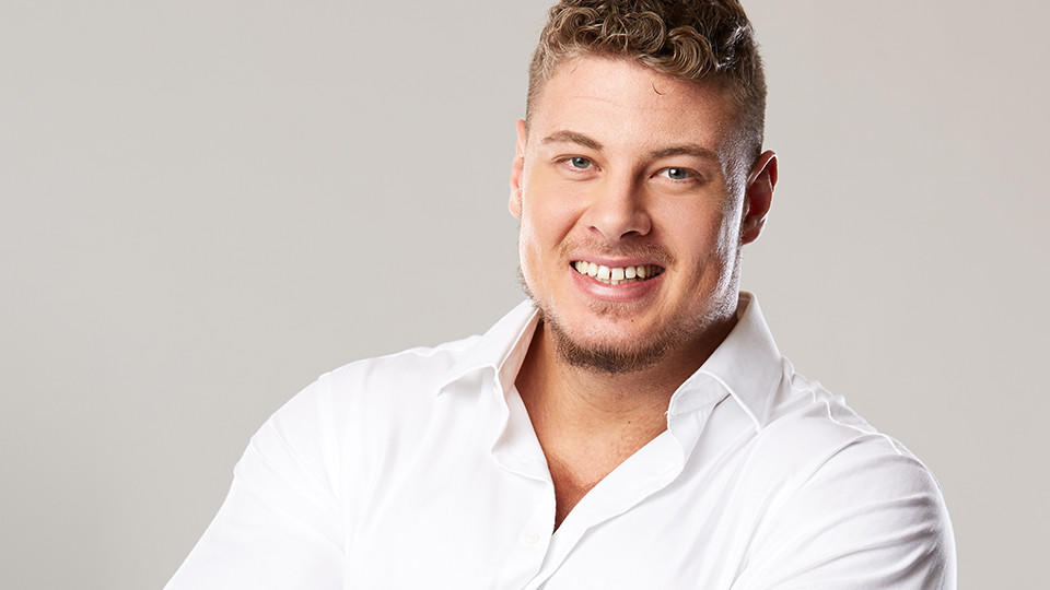 Yannic Dammaschk ist 22 Jahre alt und Kandidat bei „Die Bachelorette 2019“. In der zweite Woche bekommt er aber keine Rose.