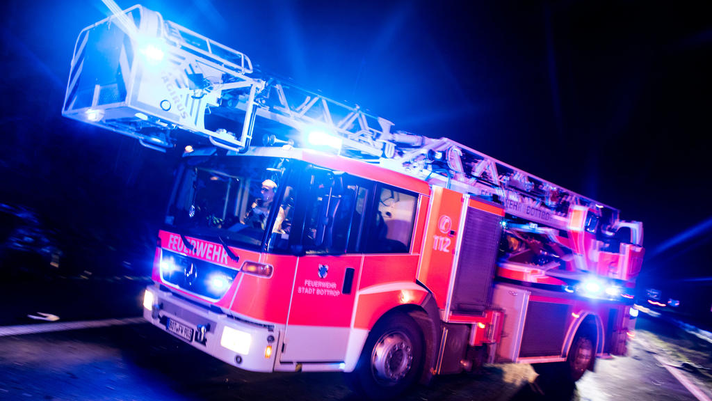 Eine Feuerwehr in Nordrhein-Westfalen veröffentlicht eine anonyme Mail von Anwohnern, die sich über ein lautes Martinshorn beschweren.