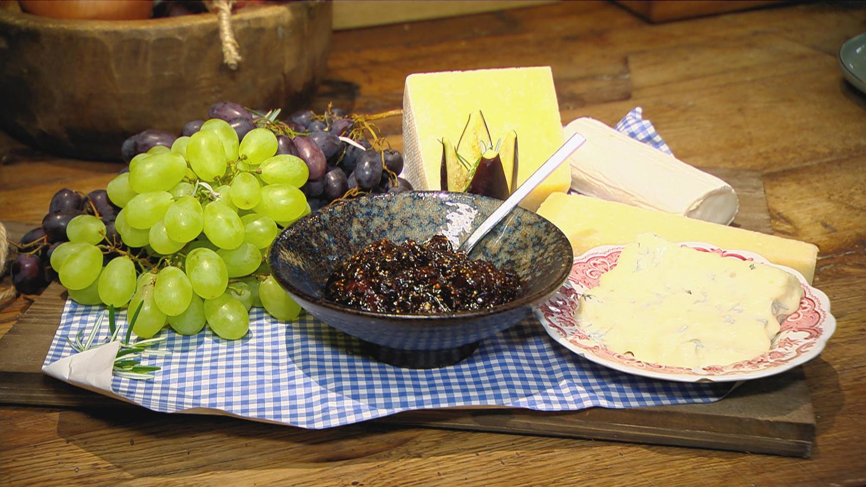 Käseplatte mit Zwiebel-Feigen-Chutney: Dessert von Meta Hiltebrand und Ronny Loll
