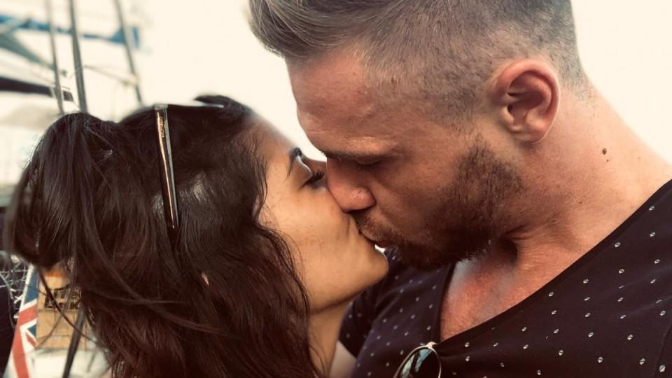 Eva Benetatou ist glücklich mit ihrem neuen Freund Chris.