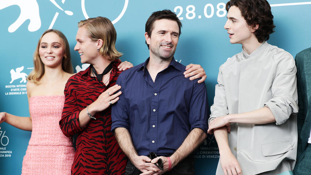 "The King" feiert Premiere in Venedig: Lily Rose Depp (l.) und Hauptdarsteller Timothée Chalamet sind ein Paar.