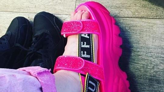 Wieder im Trend: Buffalos. Diesmal gibt es sie auch als Sandalen.